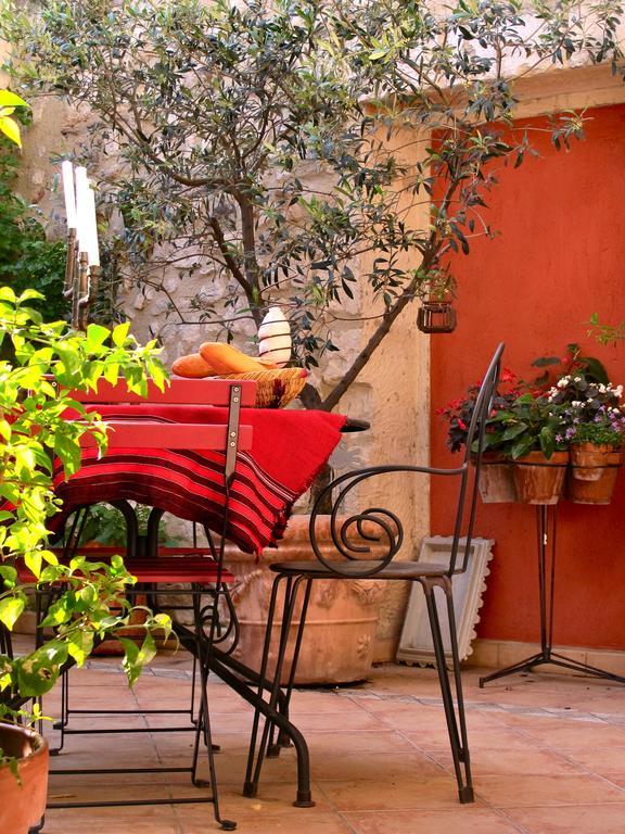 B&B In Arles "L'Atelier Du Midi" Chambre D'Hotes Centre Historique Арл Екстериор снимка