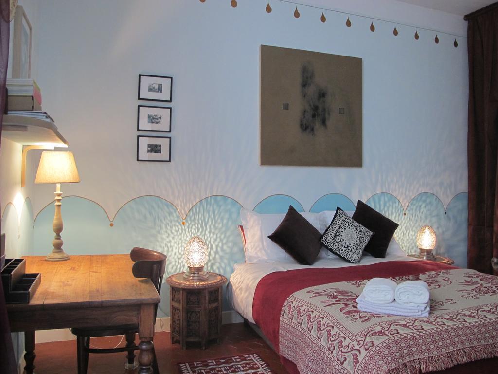 B&B In Arles "L'Atelier Du Midi" Chambre D'Hotes Centre Historique Арл Стая снимка